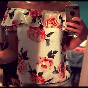 4 for $12!!!!!Off the shoulder floral top